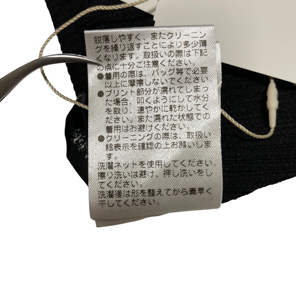 ストロベリーフィールズ Vネックハーフスリーブニット
