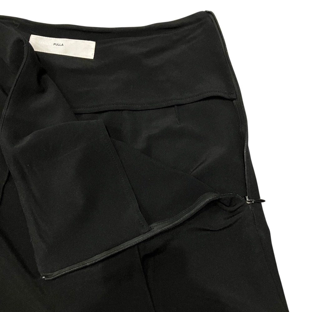 トーガプルラ Smooth jersey フレアパンツ