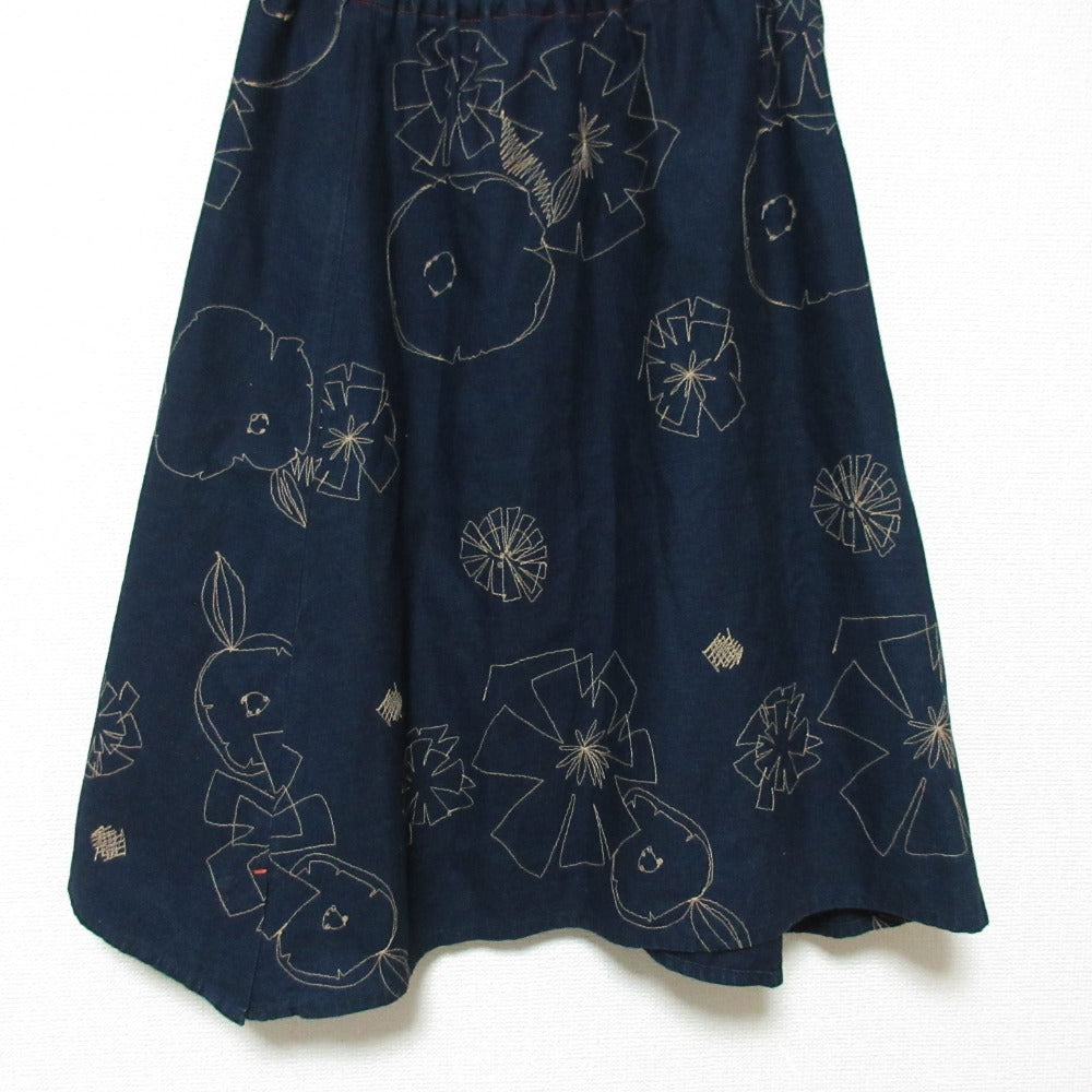パラスパレス 刺繍フレアスカート