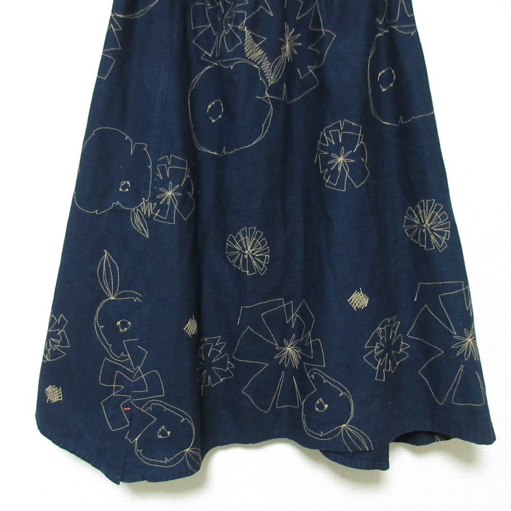 パラスパレス 刺繍フレアスカート