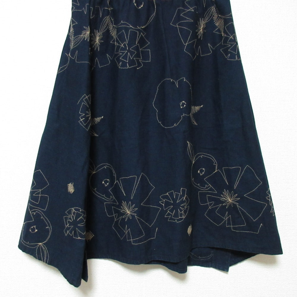パラスパレス 刺繍フレアスカート