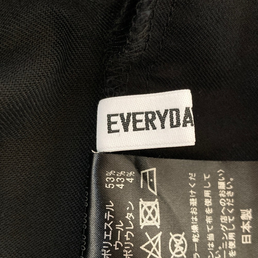 エブリデイアイライクテーパードパンツ