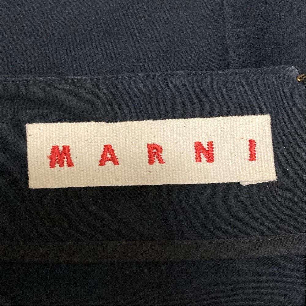 マルニ ボートネッククロップドブラウス