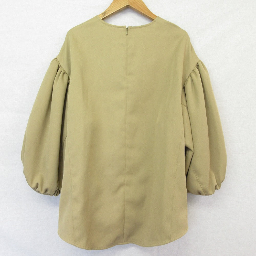 クラネ VOLUME PUFF TOPS ブラウス