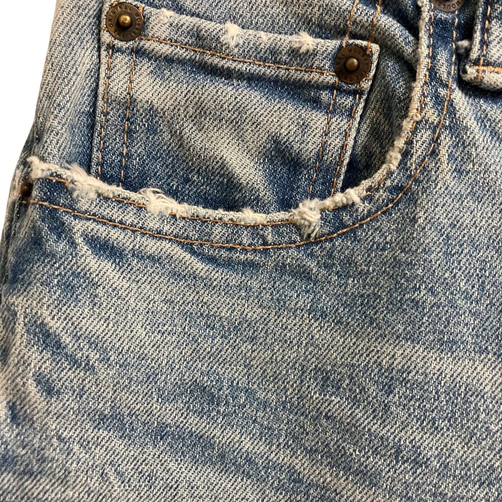 マウジー ダメージテーパードデニムパンツ