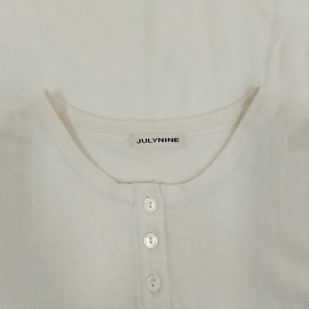ジュライナイン コットンカシミヤブレンドヘンリーネックカットソー