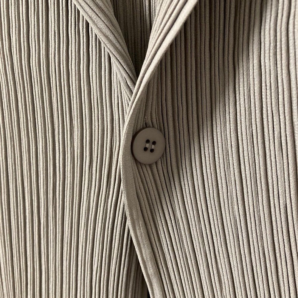 イッセイミヤケ HATCHING PLEATS テーラードジャケット