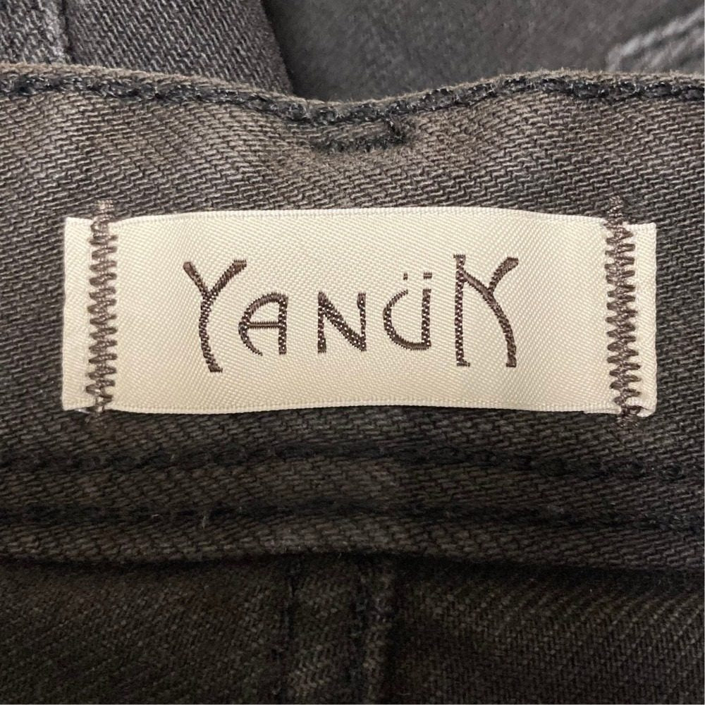 ヤヌーク ハイライズスリムテーパードデニムパンツ