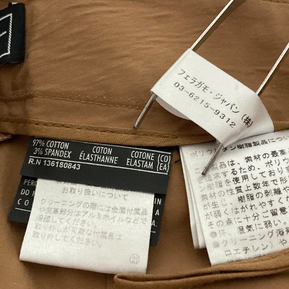 サルヴァトーレ フェラガモ ストレッチテーパードパンツ