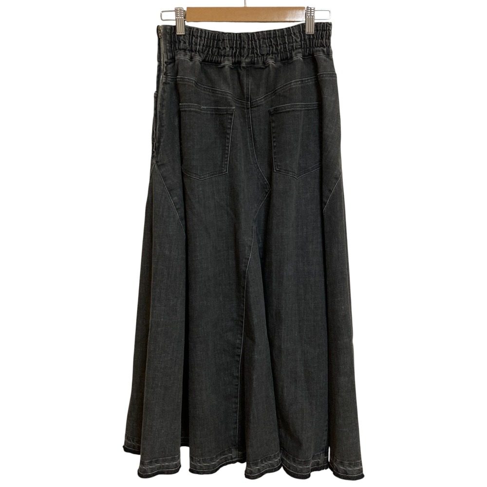 スリードッツ Denim volume flair スカート