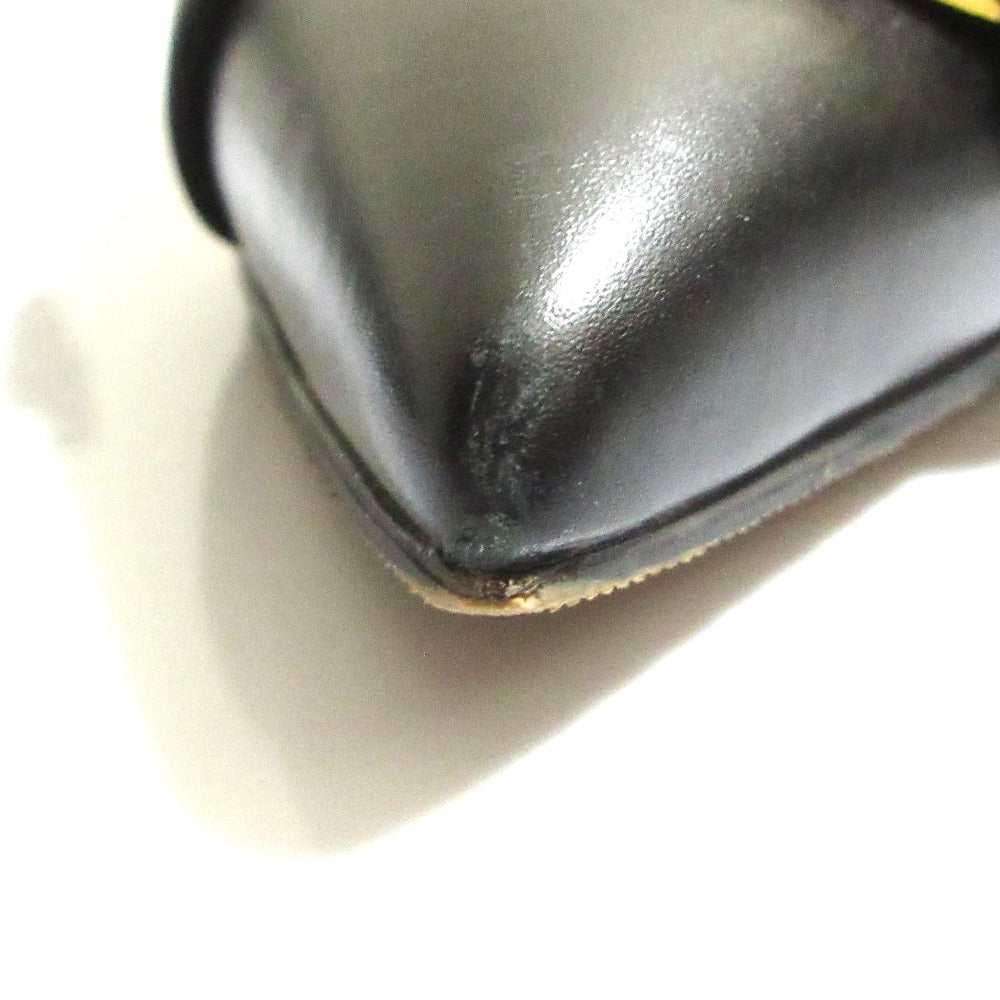 サルヴァトーレ フェラガモ レザーパンプス