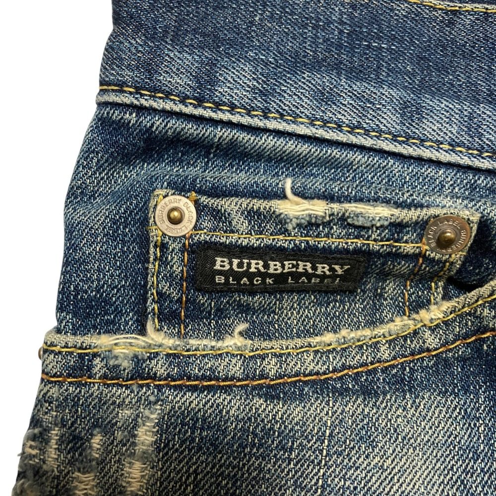 バーバリーブラックレーベル ダメージ加工フレアデニムパンツ