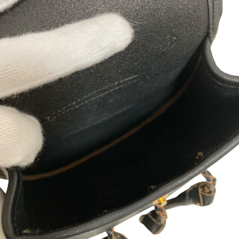 カネコイサオ レザーチェーンショルダーバッグ