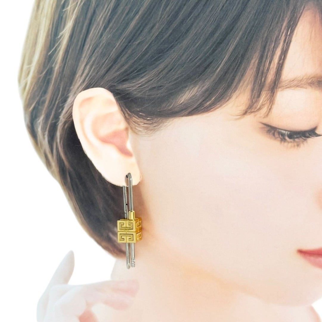 ジバンシィ ロックアシンメトリー ピアス