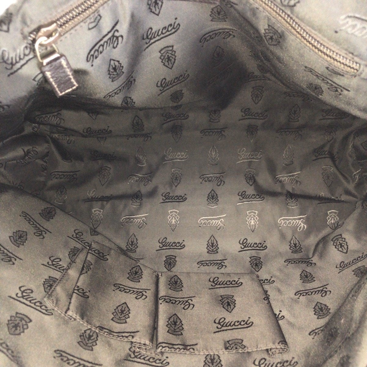 グッチ グッチシマ レザーショルダーバッグ