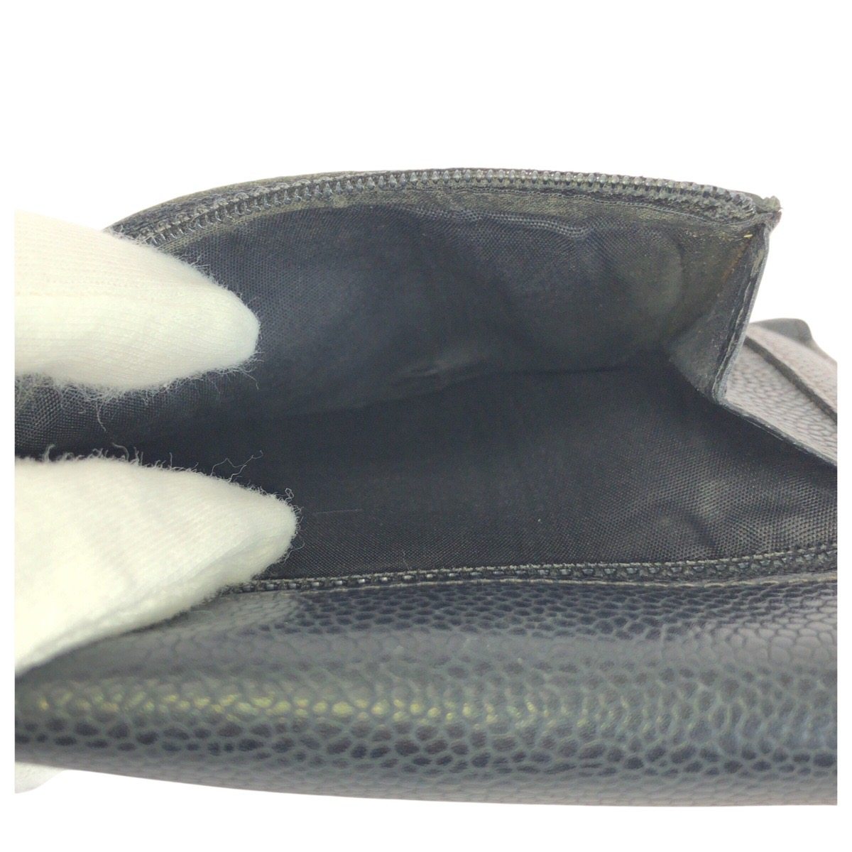 シャネル キャビアスキン 二つ折り財布