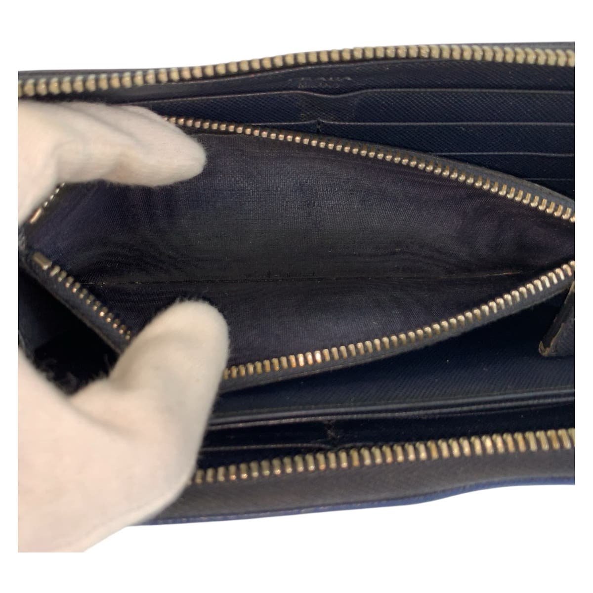プラダ サフィアーノ レザー長財布