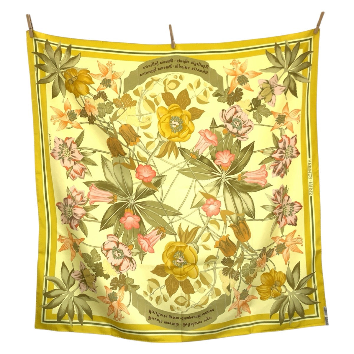 エルメス Fleurs d'Hellade シルクスカーフ