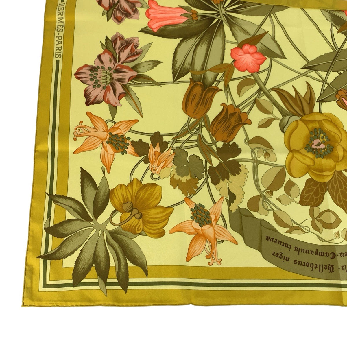 エルメス Fleurs d'Hellade シルクスカーフ