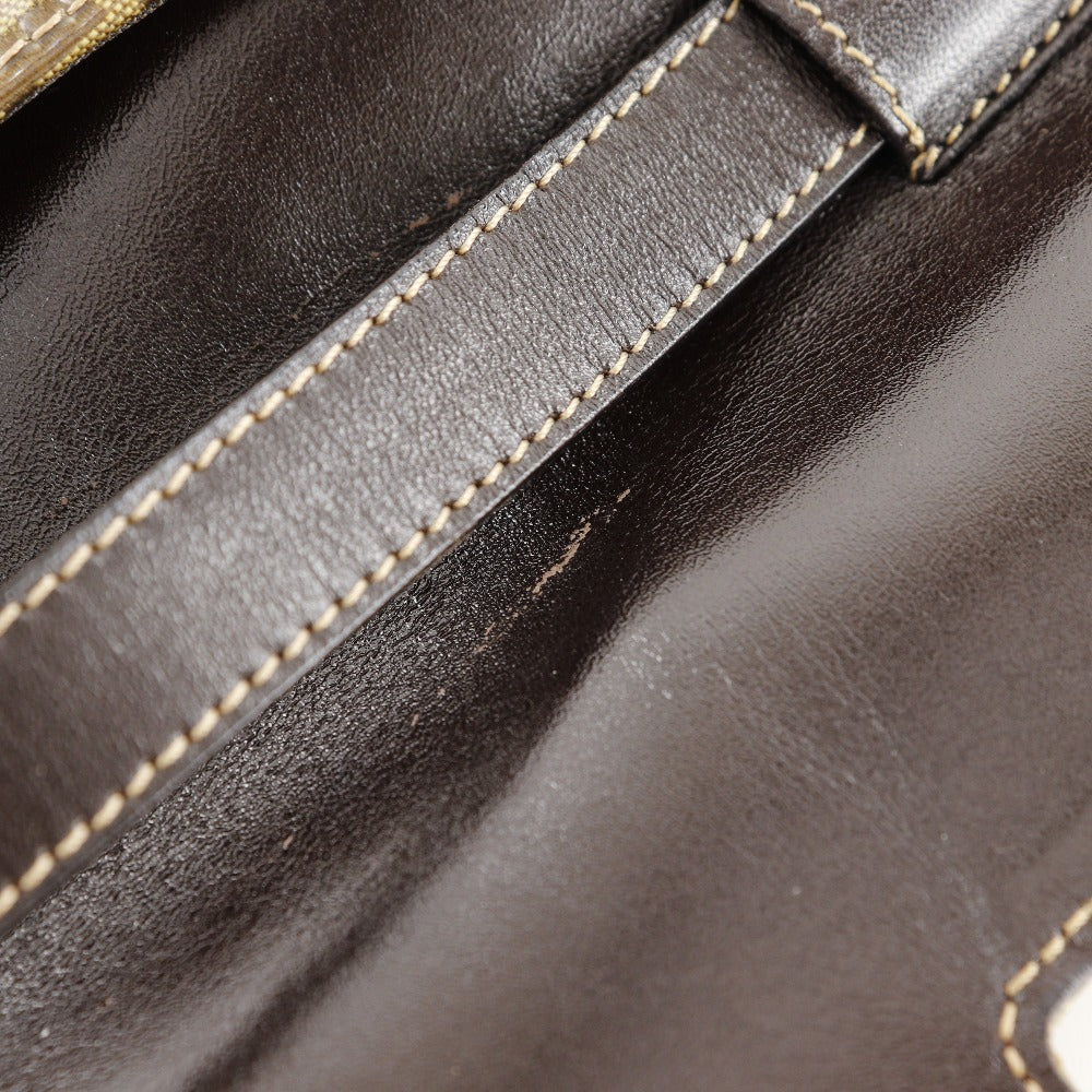 フェンディ マンマ バゲット ビニール ショルダー バッグ