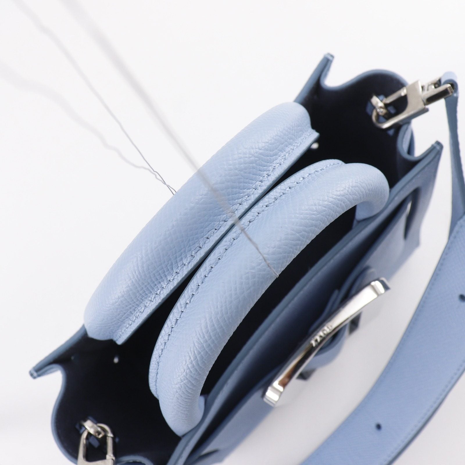 ボーイ BOBBY18 レザーハンドバッグ