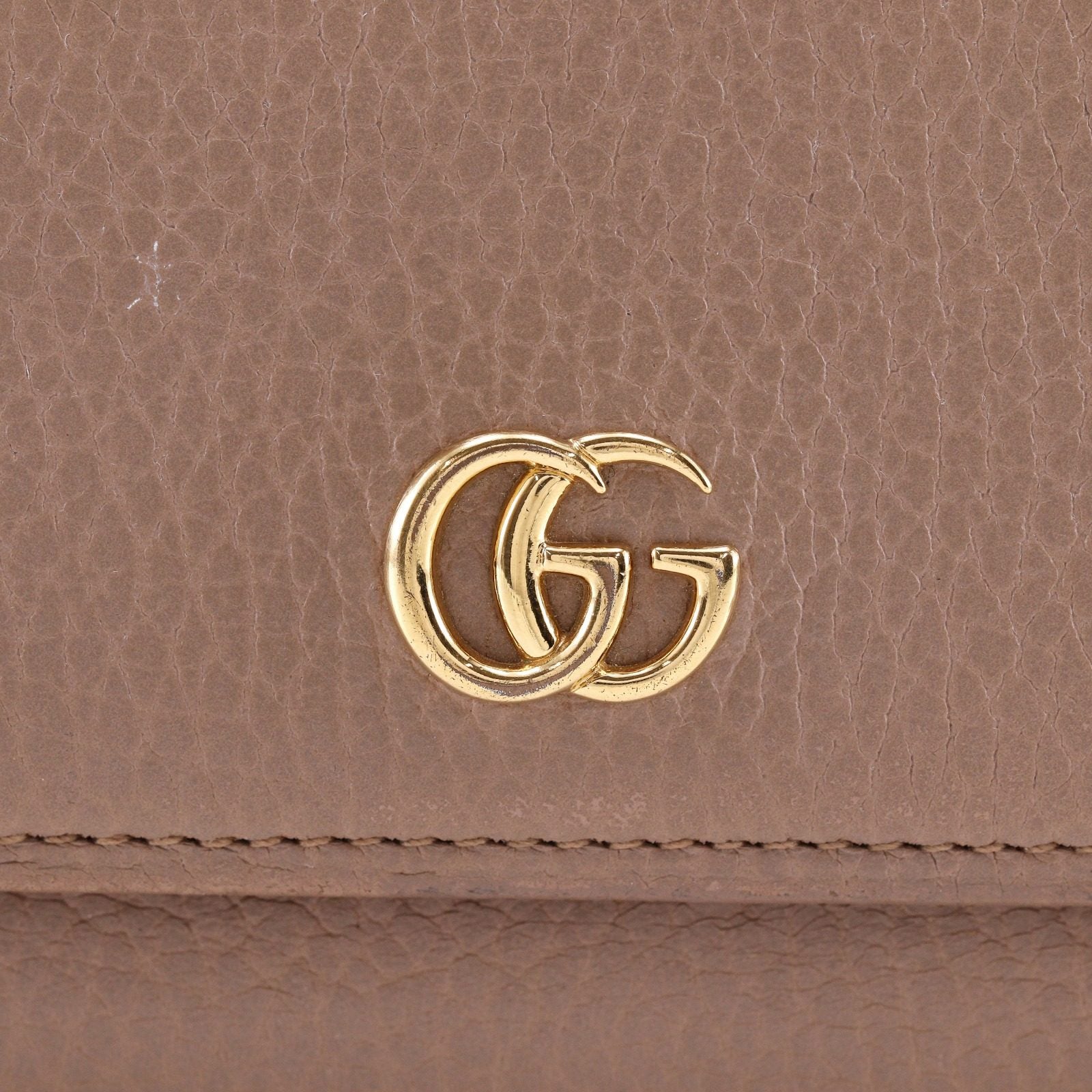 グッチ GGマーモント カーフチェーンウォレット