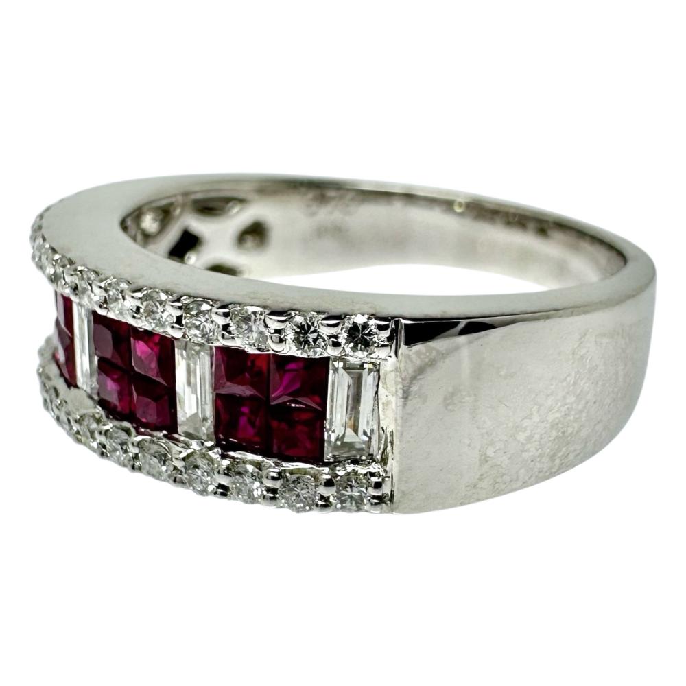 Au750ホワイトゴールド ルビー0.70ct ダイヤモンド0.55ct リング