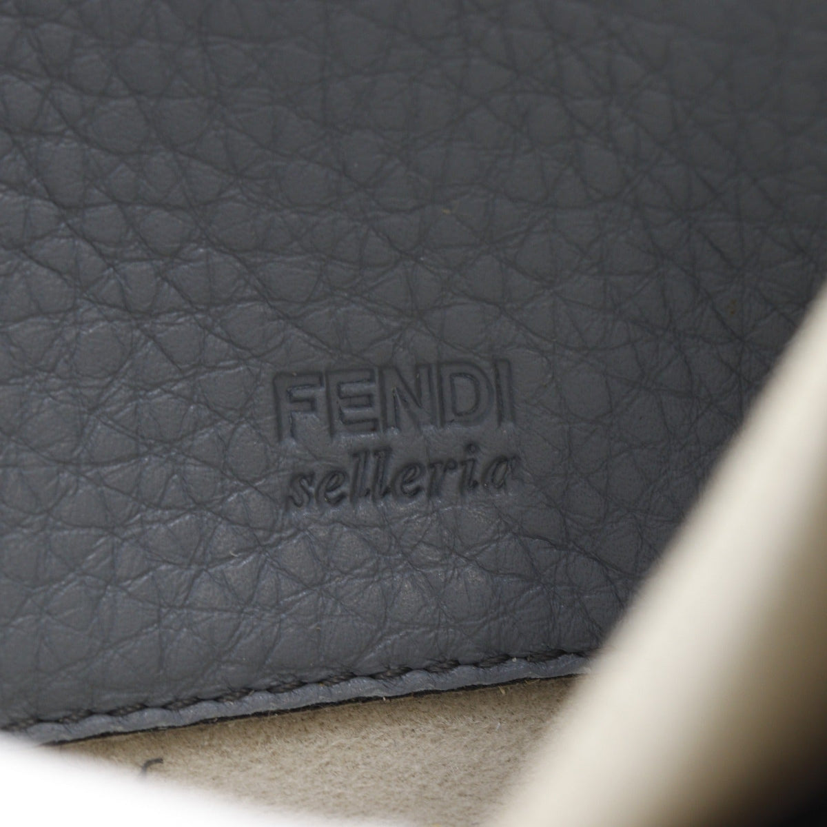 フェンディ セレリア レザー長財布