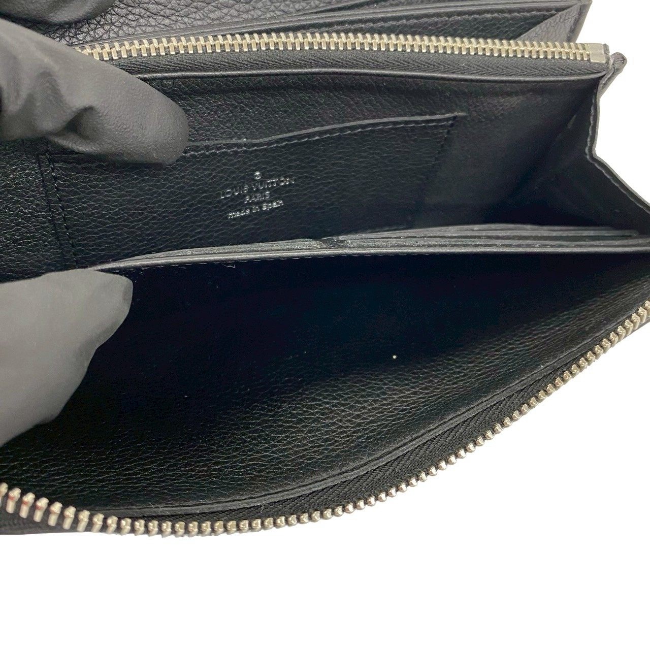 ルイヴィトン ロックミー レザー長財布