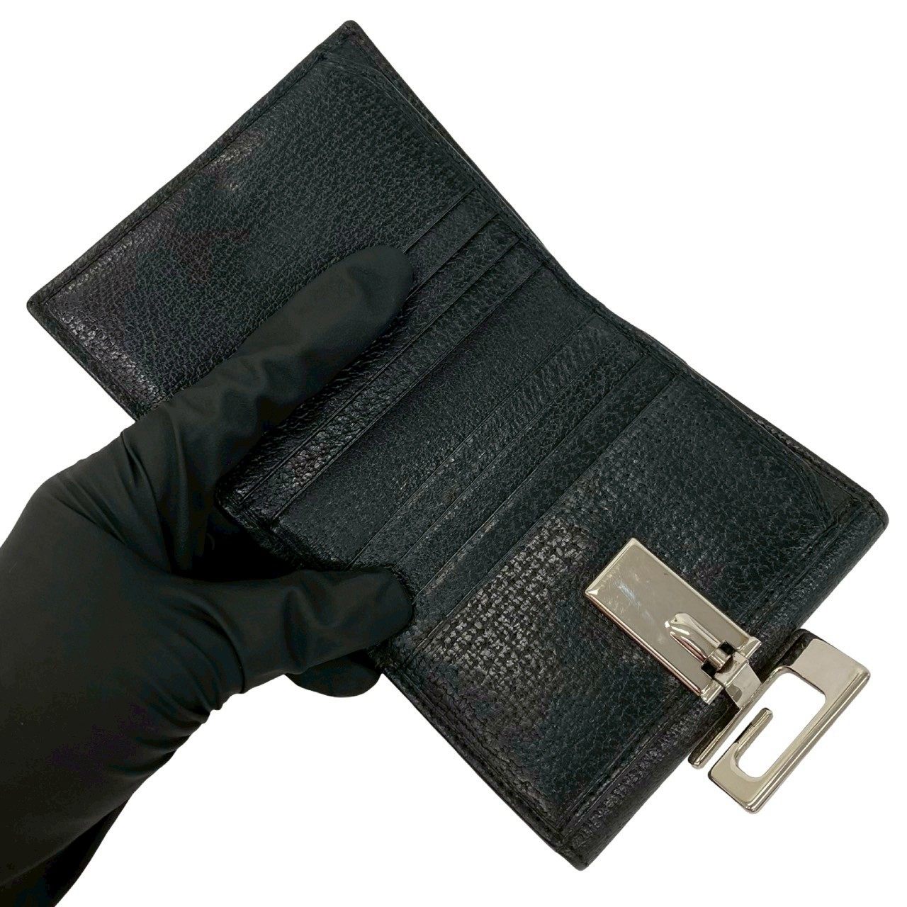 グッチ レザー二つ折り財布
