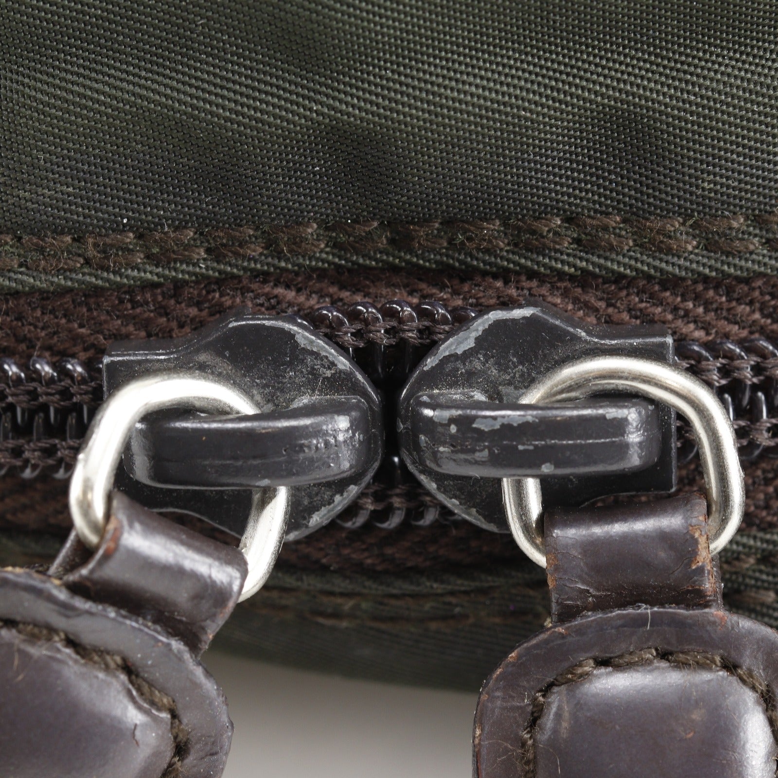 プラダ ナイロントートバッグ
