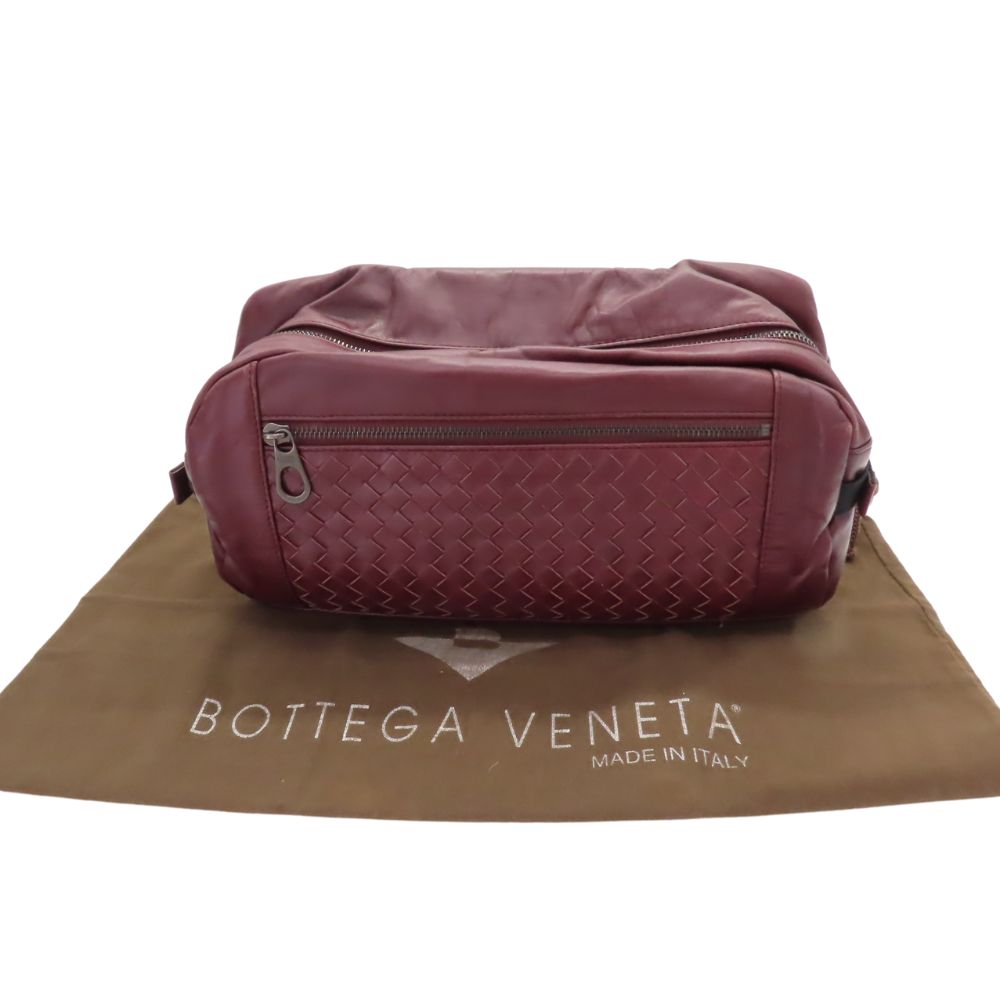 ボッテガヴェネタ イントレチャート レザー ボディバッグ