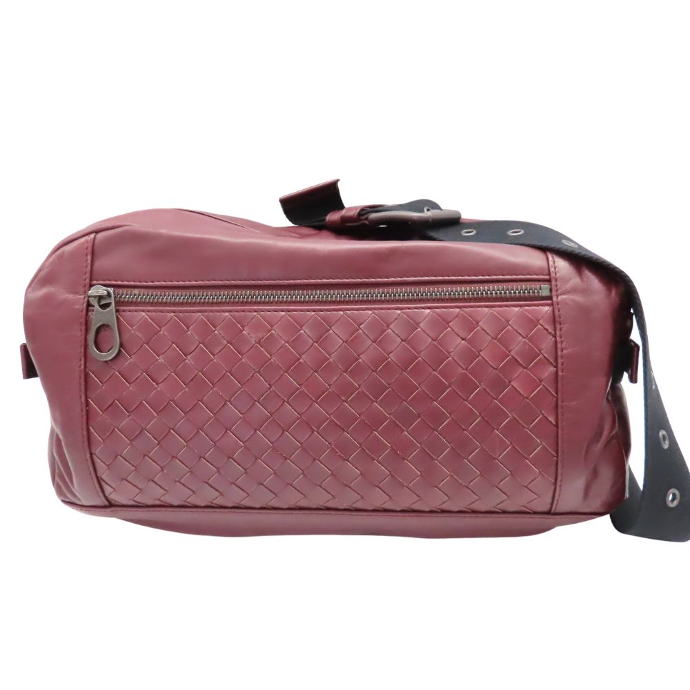 ボッテガヴェネタ イントレチャート レザー ボディバッグ