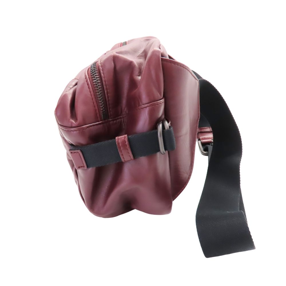 ボッテガヴェネタ イントレチャート レザー ボディバッグ