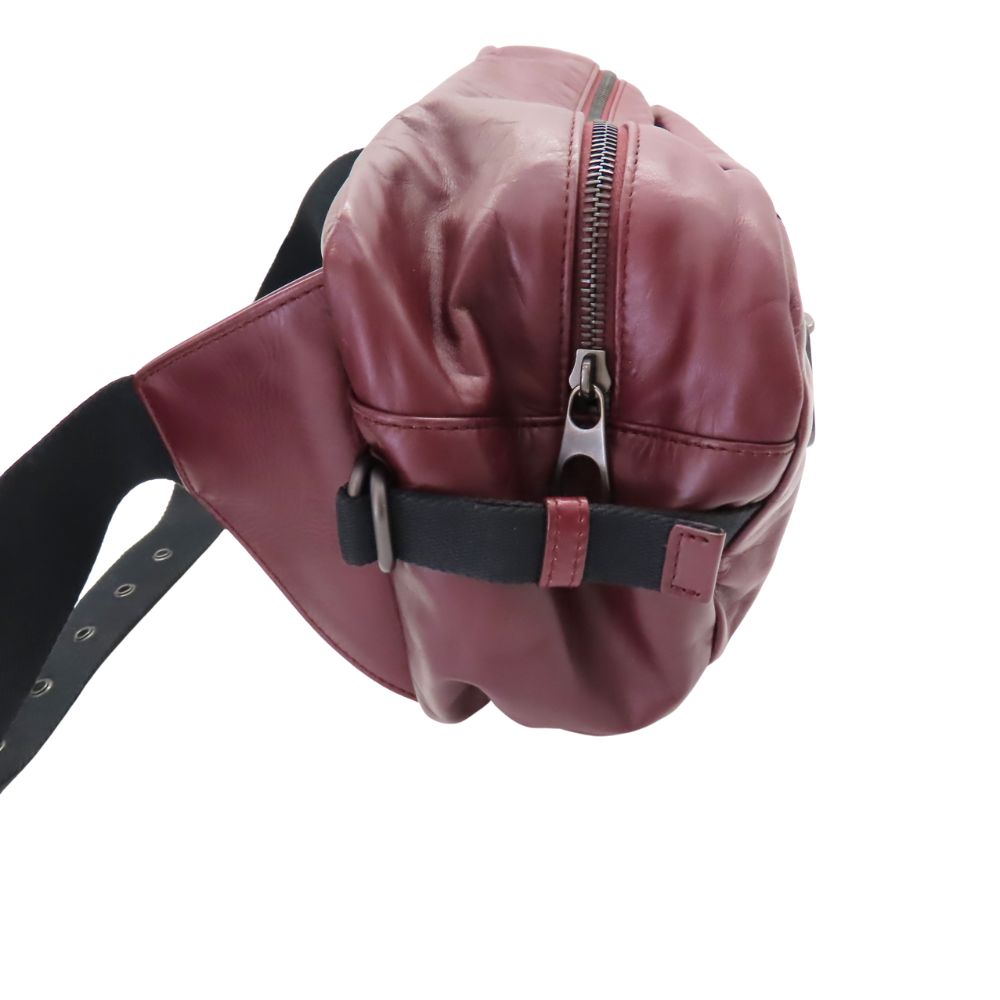 ボッテガヴェネタ イントレチャート レザー ボディバッグ