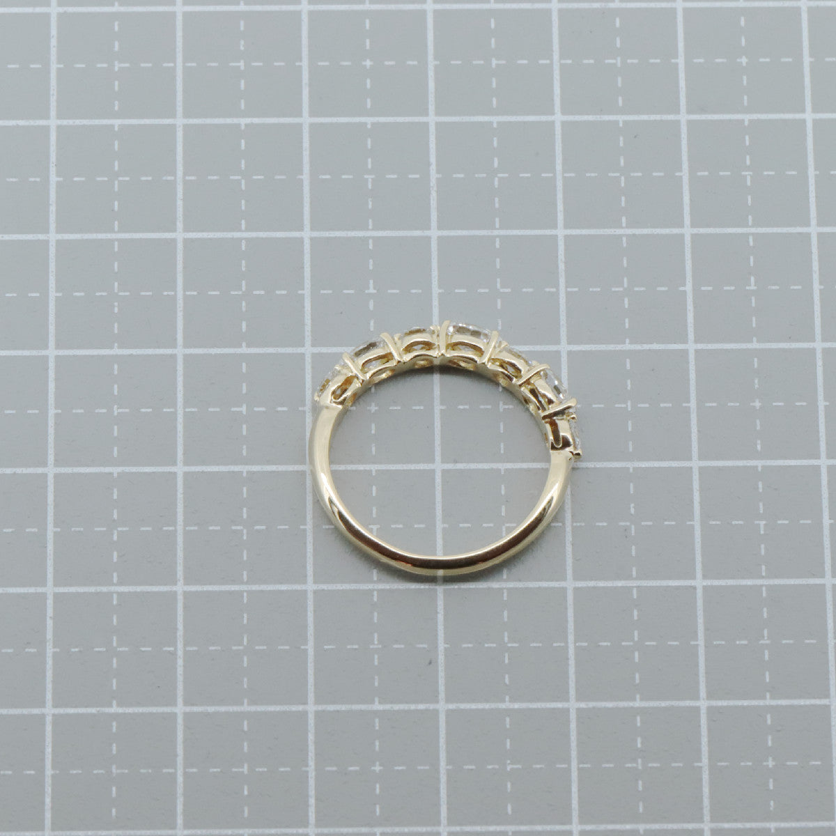 クィーン Au750ダイヤモンドリング