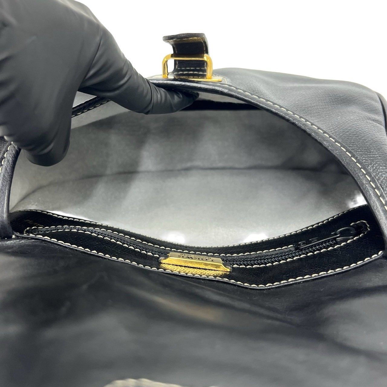 ロエベ レザーショルダーバッグ