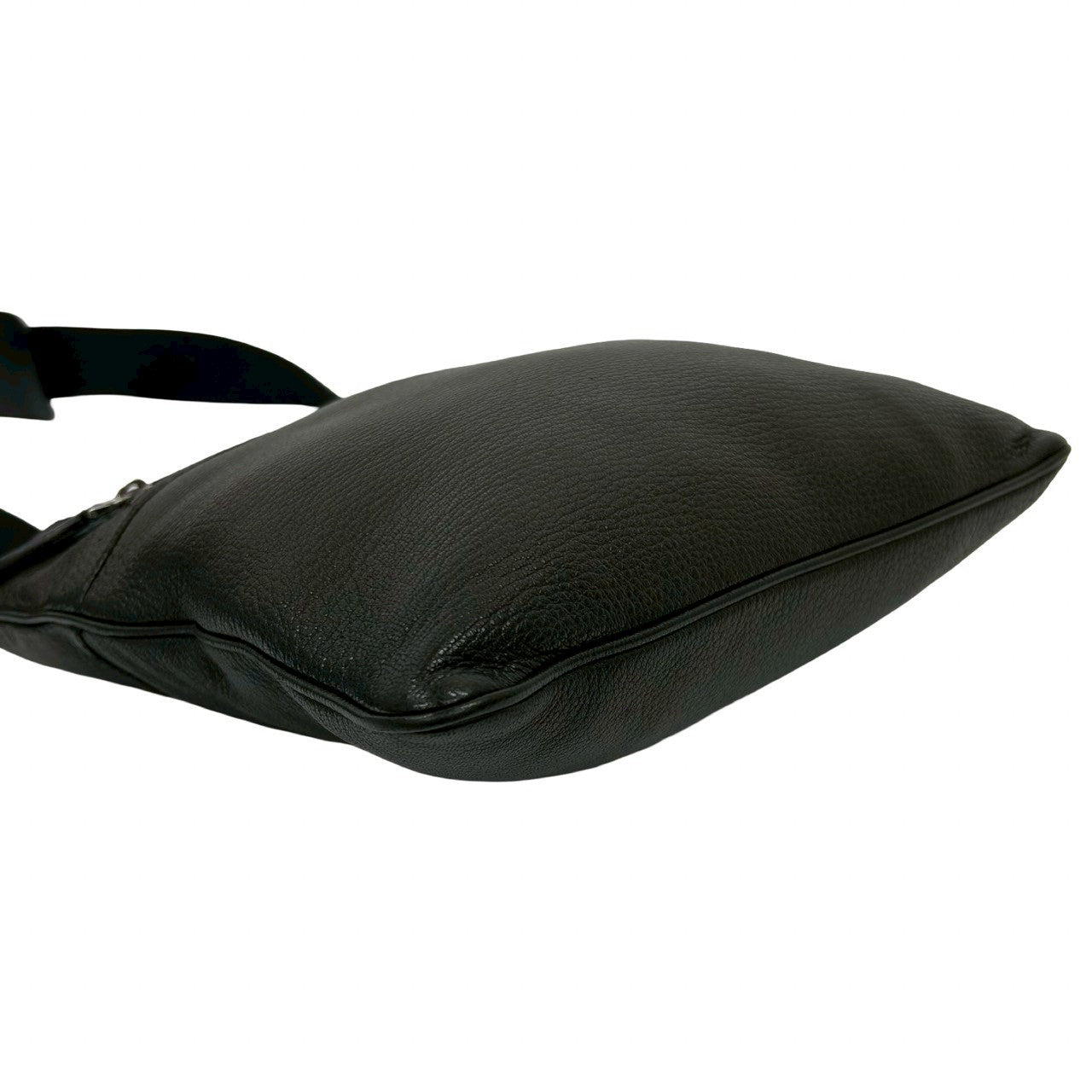 プラダ レザー ショルダーバッグ