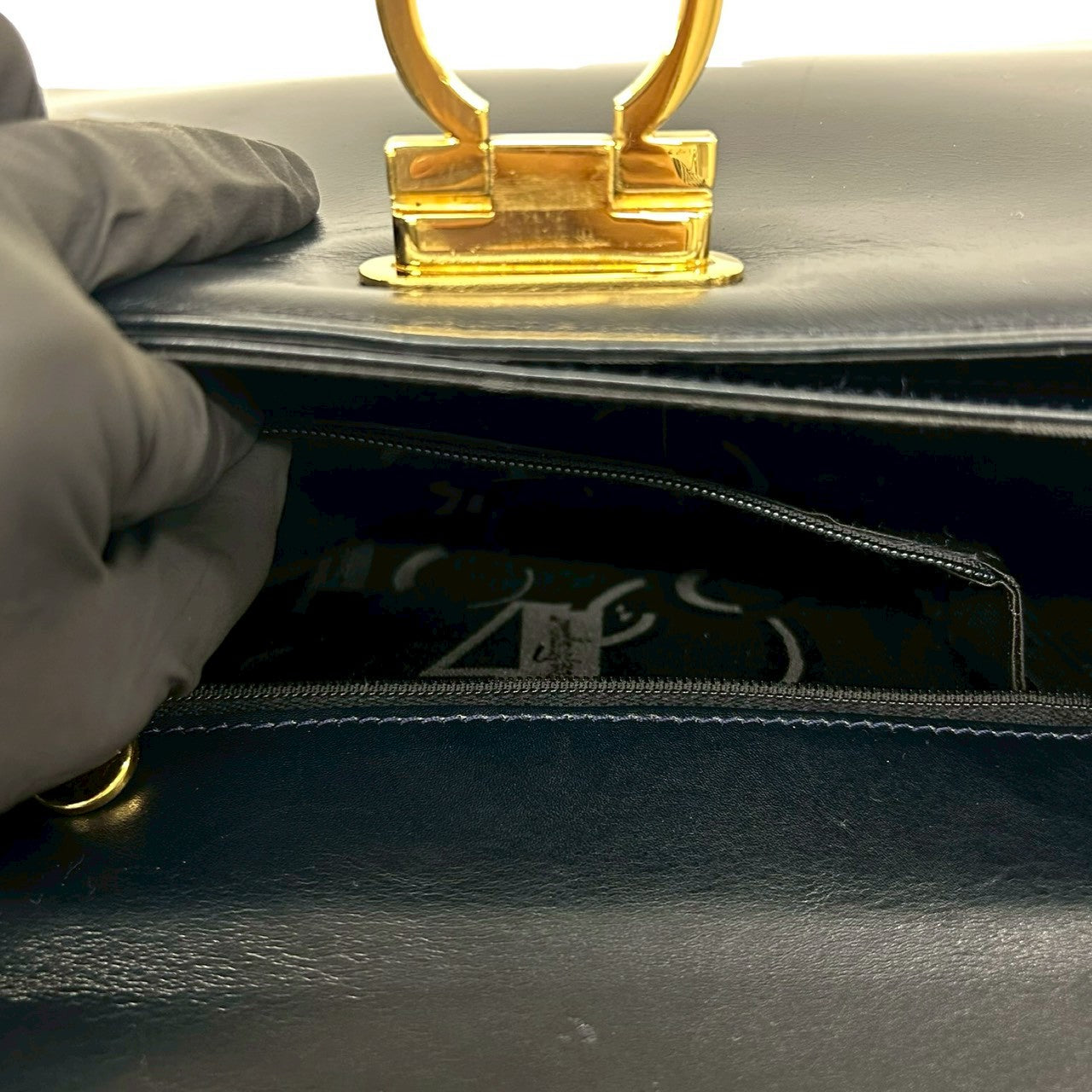 サルヴァトーレ フェラガモ レザー2wayハンドバッグ
