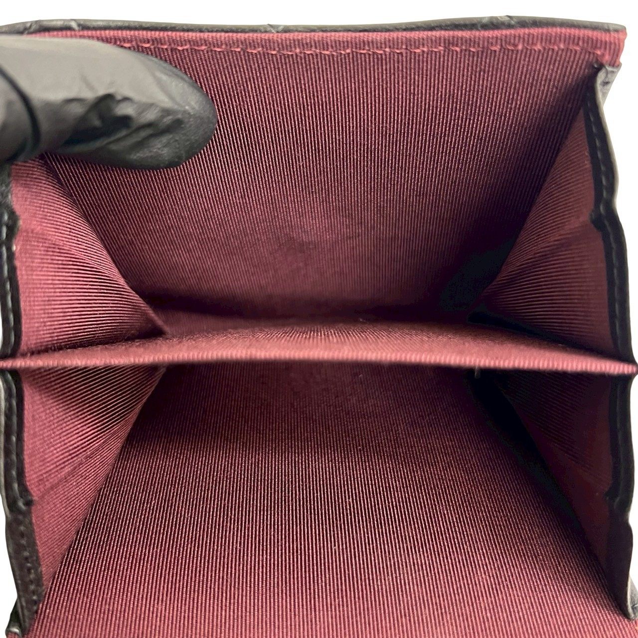 シャネル タイムレスクラシック マトラッセ ラムスキン 二つ折り財布