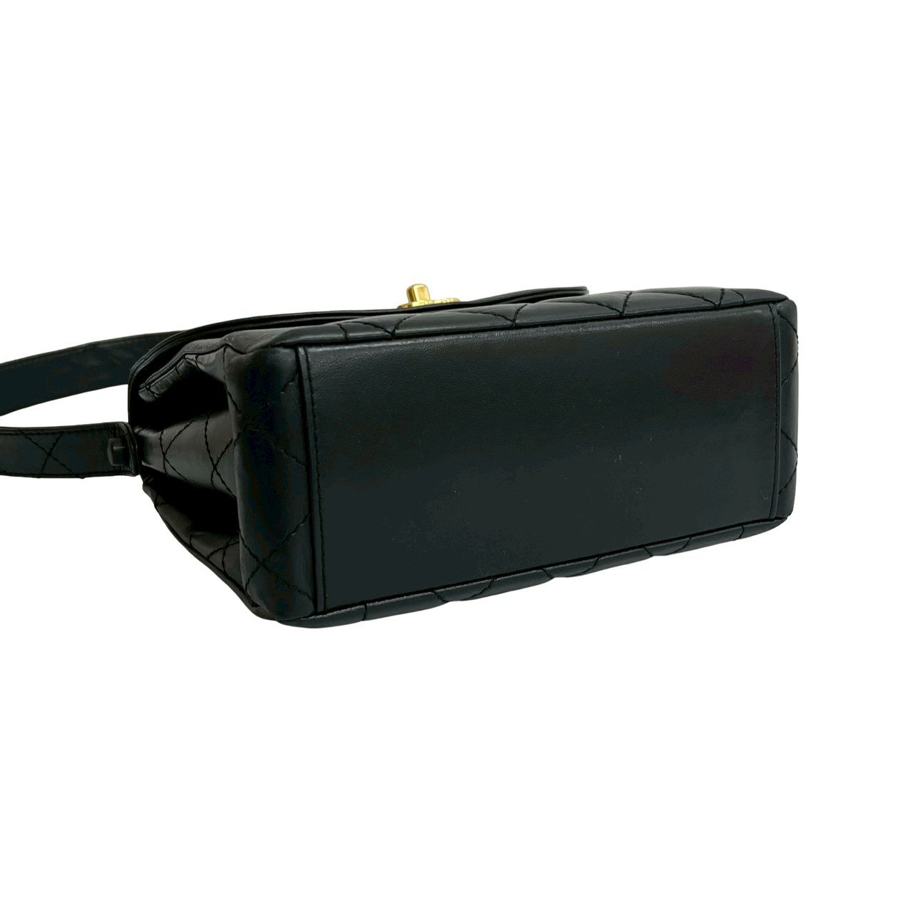 シャネル ダイアナ フラップ ラムスキン ショルダーバッグ