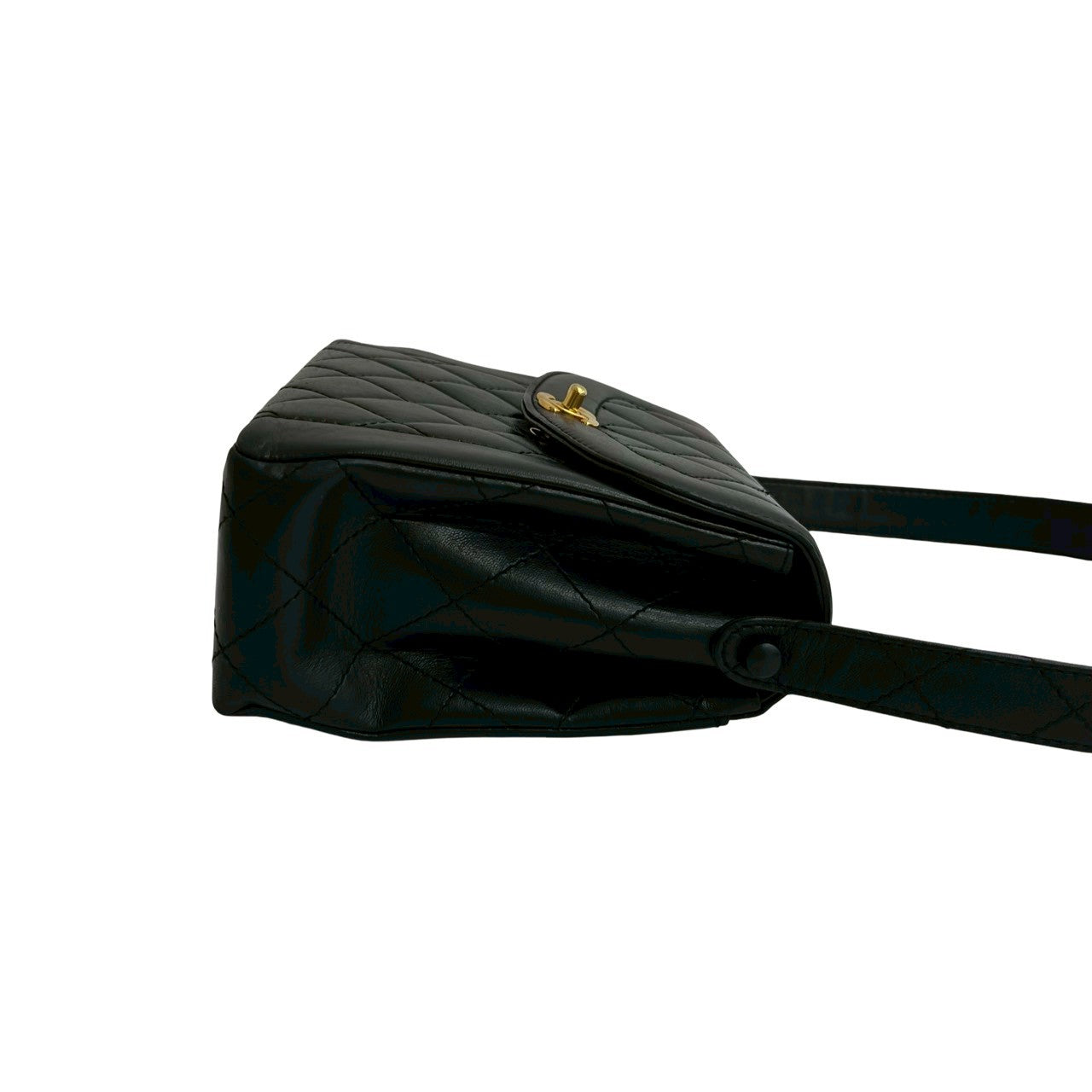 シャネル ダイアナ フラップ ラムスキン ショルダーバッグ