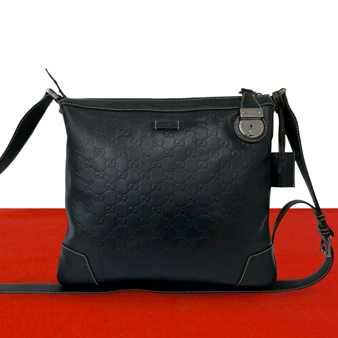 グッチ グッチシマ レザー ショルダーバッグ