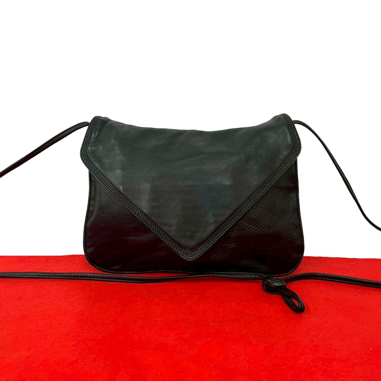 ロエベ ナッパレザーショルダーバッグ