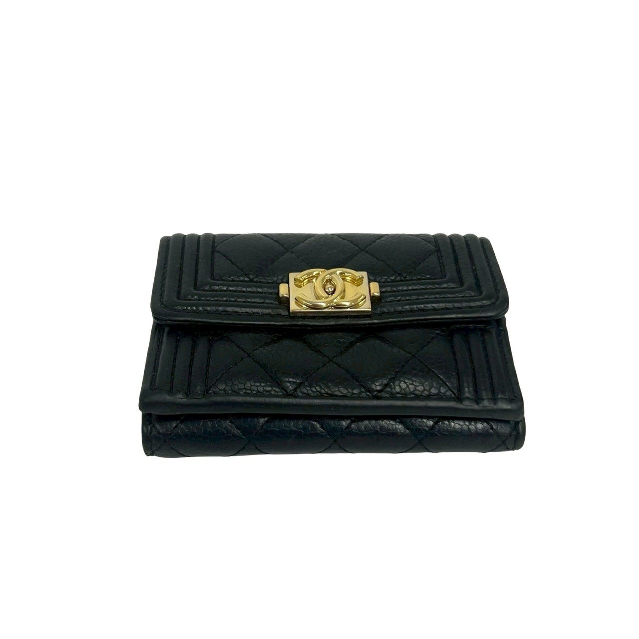 シャネル ボーイシャネル キャビアスキン 三つ折り財布
