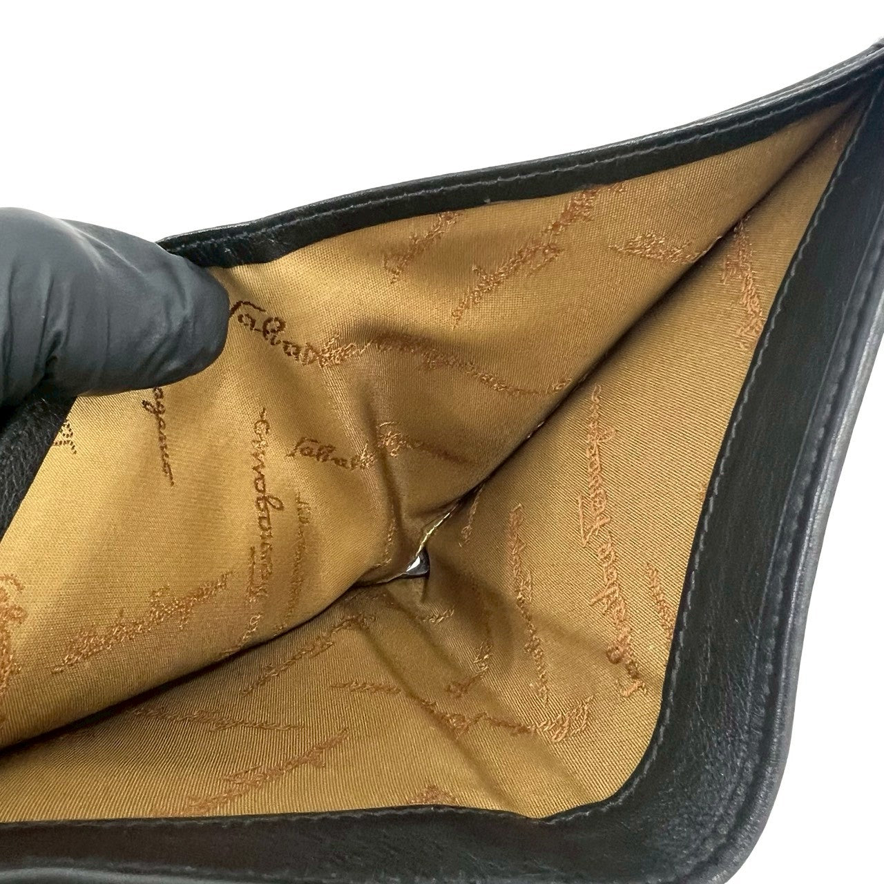 サルヴァトーレ フェラガモ キャンバス レザー二つ折り財布
