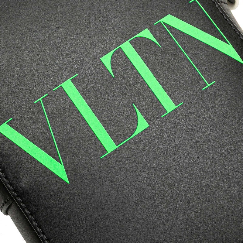 ヴァレンティノ VLTN レザーショルダーバッグ