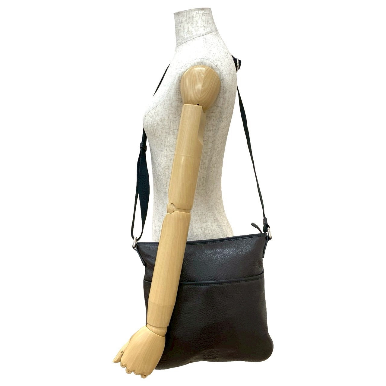 ロエベ アナグラム レザー ナイロン ショルダーバッグ