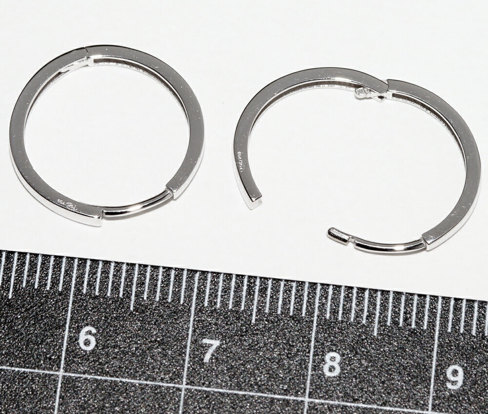 K18WGピアス
