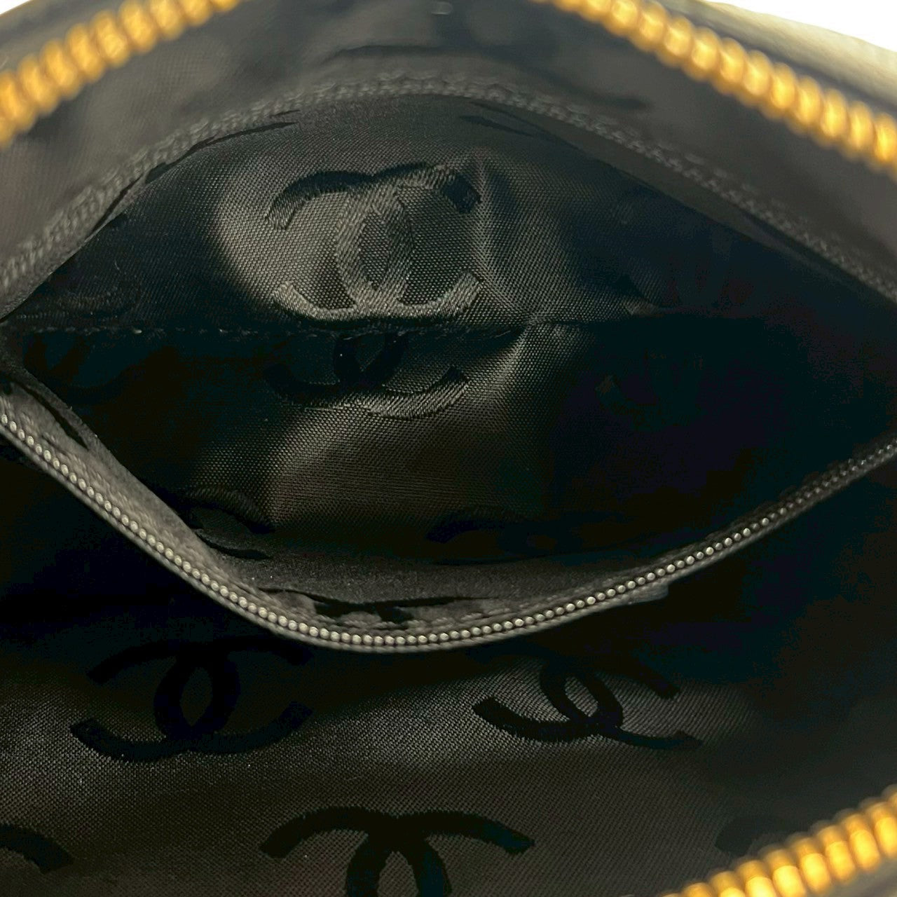 シャネル キャビア レザー ハンドバッグ